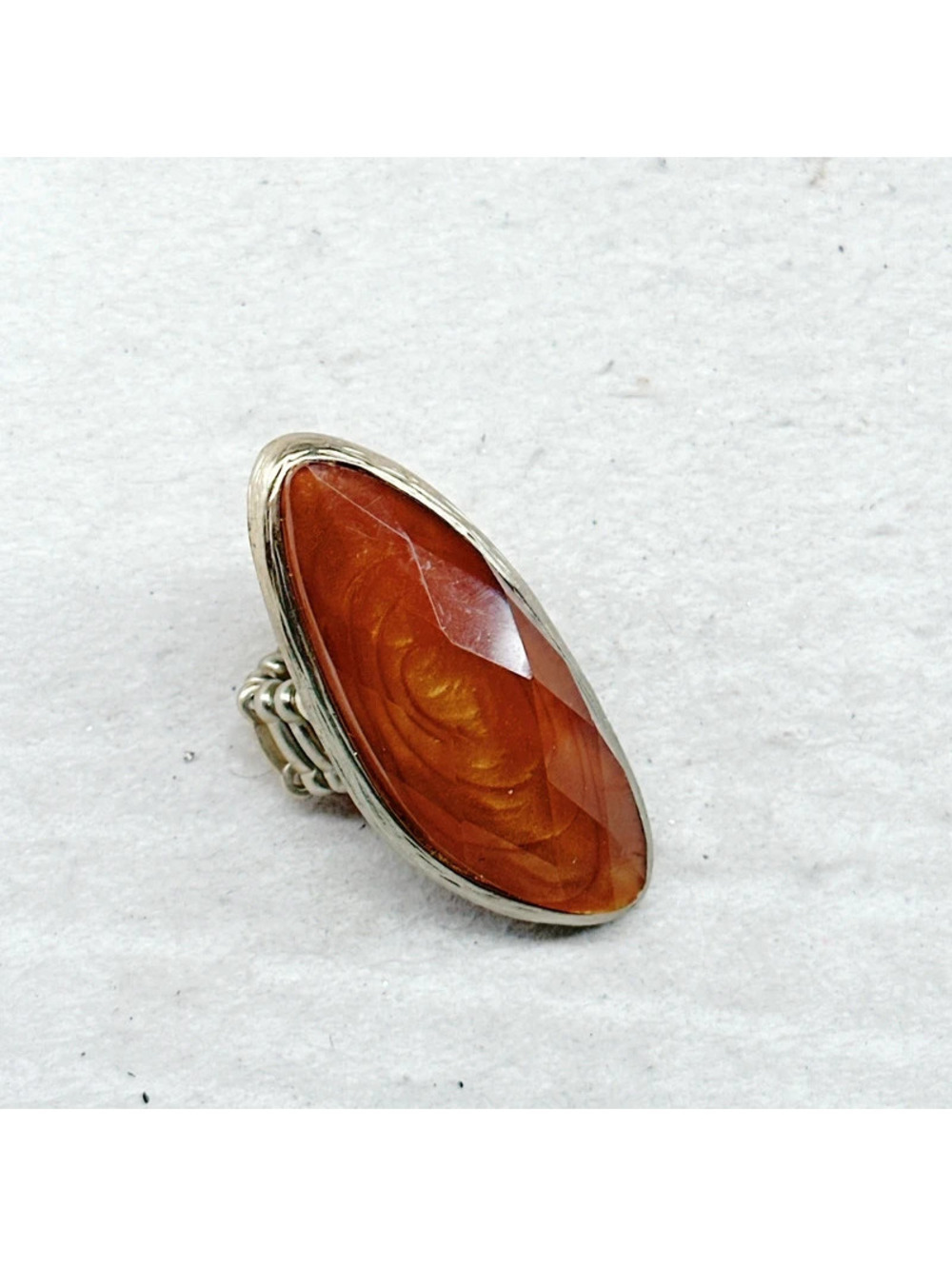 3095mc. Brown Resin Stretch Ring Size 6